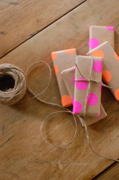 Ideas para envolver tus regalos con papel reciclable